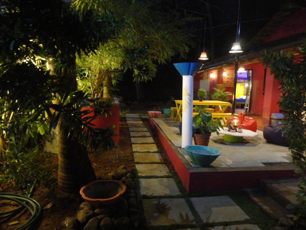 أنجونا The Yuppi Hippi Female Hostel المظهر الخارجي الصورة